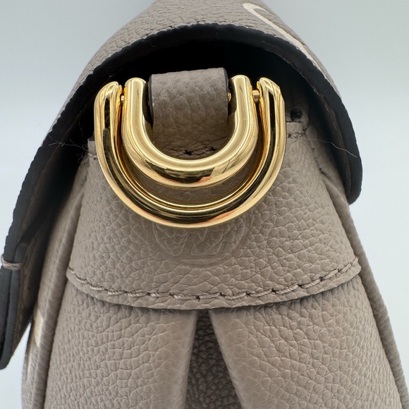 Louis Vuitton Favorite Bicolor Monogram Empreinte Leather RARE - Picture 6 of 16